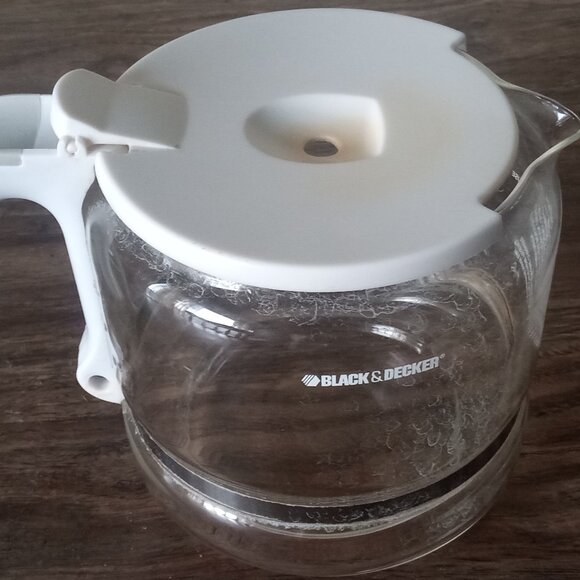 Black & Decker 12 Cup Coffee Crafe Replaceable Coffee Pot White Lid Gray Handle - Picture 6 of 6